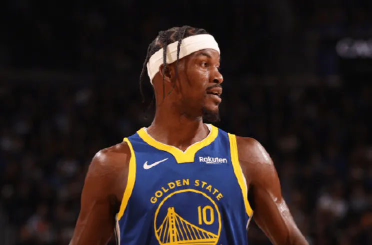 kaiyun-勇士与球迷进行互动：主场战胜尼克斯，谁是本场最佳球员？