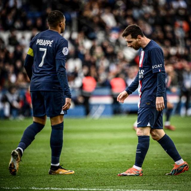 开云下载-【法甲】梅姆失联,巴黎0比2雷恩,35场主场不败终结