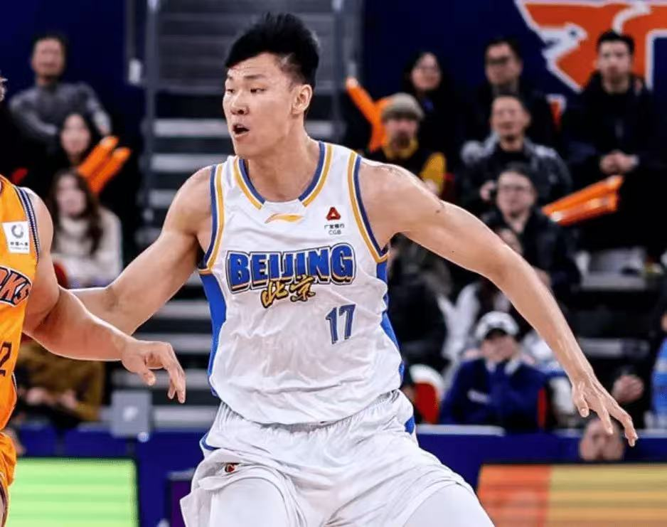 开云体育下载-拿600万,空篮不进+0分1板3犯,球迷乐了:给你5星,把我逗笑了